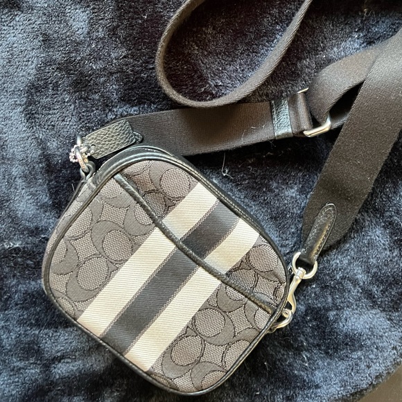 Coach Camera Bag - Picture 2 of 5